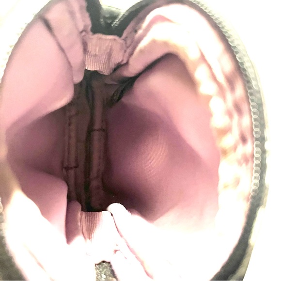 COACH Poppy Wristlet Leopard Print in Silver-Black - Picture 3 of 4